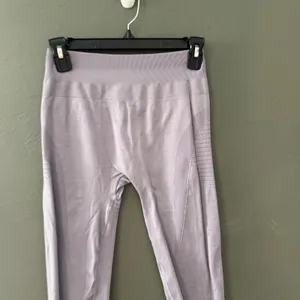 Alphalete Women Lavender Purple Seamless High Waisted Activewear Leggings‎ Small thumbnail 3
