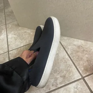 Rothy's The Sneaker Black Knit Slip On Blue Trim Women's Shoes Sz 8 pre‎ owned thumbnail 3
