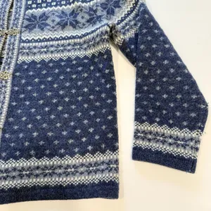 SKYR Norwegian Wool Sweater Cardigan Blue Fair Isle Front Metal Clasps MEDIUM thumbnail 5
