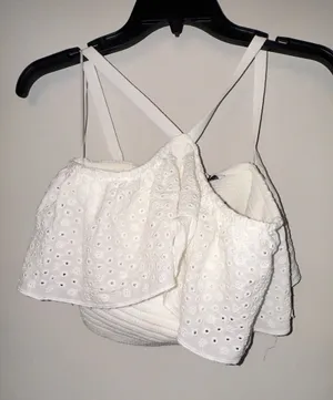Zara Embroidered Eyelet Knit Cropped Halter Top White 4331/129 Smalll thumbnail 1