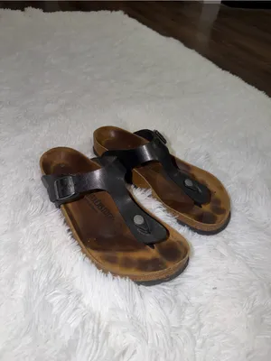 Birkenstock Gizeh Black Leather T-Strap Women’s Sandals Sz 41 thumbnail 2