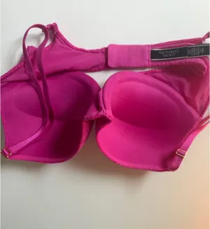 Victoria’s Secret Demi Push-Up Bra thumbnail 2