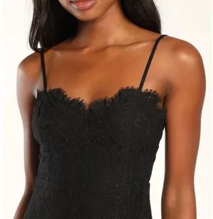 Updated Elegance Lace Maxi Dress in Black sz M thumbnail 3