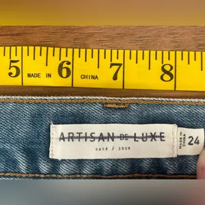 Artisan de Luxe patchwork and distressed denim Low rise Size 24 Cropped thumbnail 5
