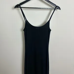 SKIMS Ribbed Long Slipdress in Onyx Black Size Medium thumbnail 10