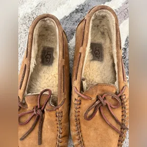Ugg size 7 moccasins thumbnail 6