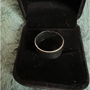 Women’s Stainless Steel Silver Adjustable Ring Size 7-9 thumbnail 1