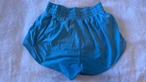 Lululemon Hotty Hot 2.5" thumbnail 2