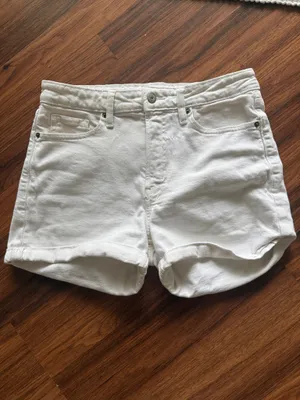 Old Navy White Denim Shorts thumbnail 3