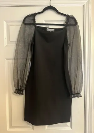 Black Dress thumbnail 1