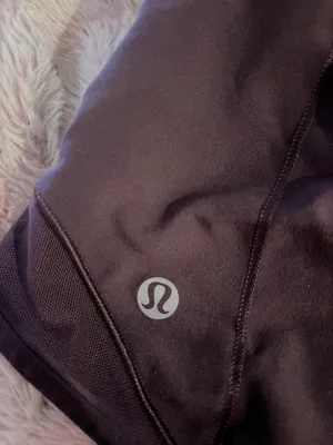 Lululemon Hotty Hot Shorts Low-Rise 2.5" thumbnail 3