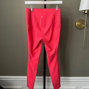 Athleta Salutation 7/8 Stash Tight Womens Medium Dragonfruit Activewear thumbnail 3