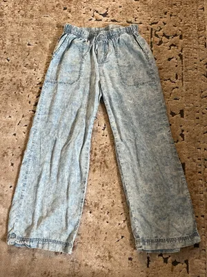Jeans  thumbnail 1
