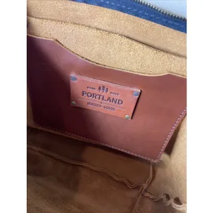 Portland Leather Brown Zipper Almost Perfecgt Leather Tote Large thumbnail 9