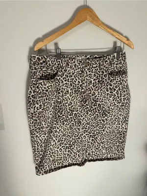 7 for all mankind cheetah print denim skirt 12 thumbnail 2