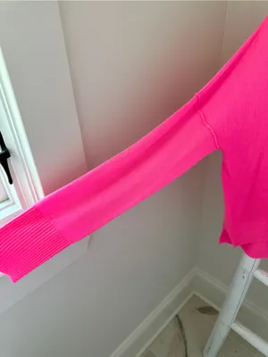 J & J Dropped Shoulder Neon Pink V-Lightweight V-Neck Sweater Size Medium thumbnail 3