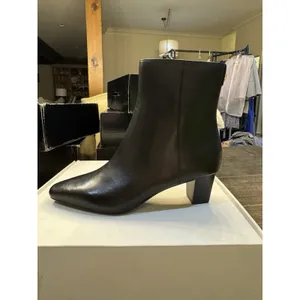 $160 RALPH LAUREN WILLA Black LEATHER ANKLE SOFT HEEL BOOTS Size 7 thumbnail 2
