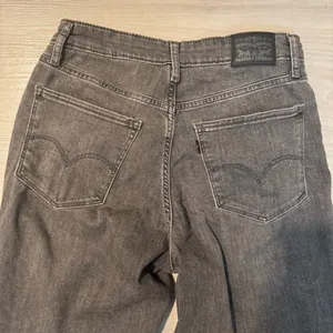 Levi’s women’s 721 high rise skinny jeans gray black denim size 29 thumbnail 6
