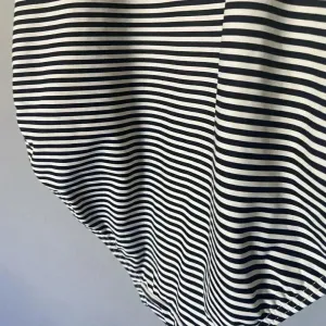 NIPTUCK SWIM Joanne One-Piece Swimsuit Size 6 Sorrento Black &‎ White Stripe thumbnail 9