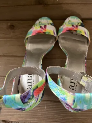 Vibrant Tropical beautiful colored Sandals 3” heels strapped Multi Color Size6.5 thumbnail 4