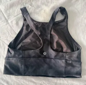 Lululemon Energy Bra Black Women’s Size 8 thumbnail 1