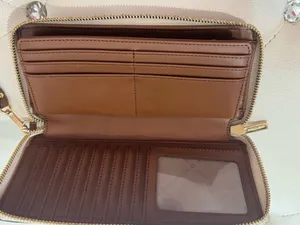 Michael Kors Wallet thumbnail 11