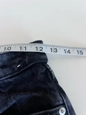 Abercrombie and Fitch Women's High Rise Mom Jeans Curve Love Distressed Black‎ thumbnail 5