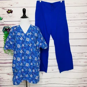 Scrubstar Blue Winter Snowflakes Medical Scrubs Set Size Medium Scrub Top & Pants thumbnail 2