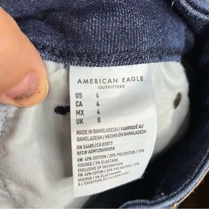 American Eagle Outfitters curvy super hi-rise shortie Jean Shorts size 4‎ thumbnail 6