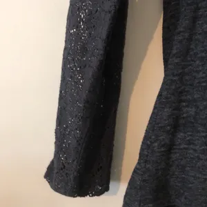 Prana Lace Sleeve Pullover Top Womens Size Large Dark Gray Athleisure Workout thumbnail 2