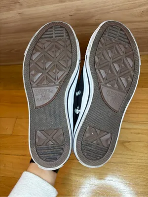 Converse Chuck Taylor Women's All Star Sneakers - Size 6.5 thumbnail 6
