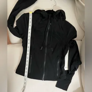 Lululemon NWT Define Cropped Hoodie Mesh Jacket Black Size 4 thumbnail 15