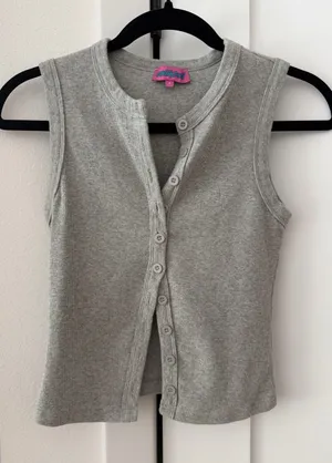 Edikted Gray Ribbed Button-Front Sleeveless Tank thumbnail 1