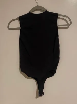 SKIMS NWOT Raw Edge Bodysuit S/M Black thumbnail 1