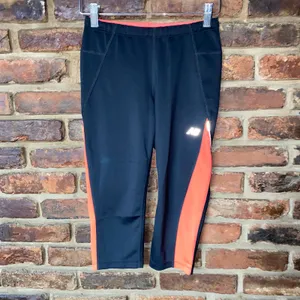 New Balance Black Coral Orange Capri Accelerate Tights Women's Size Small thumbnail 2