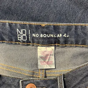 Women's Boot Cut/Flare Jeans — Medium Wash Blue Size 8 thumbnail 9