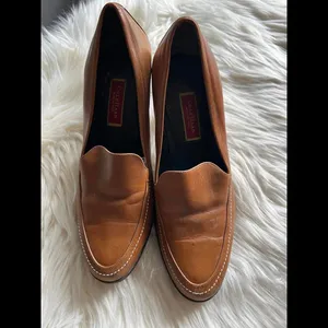Cole Haan leather pumps size 6.5 thumbnail 1