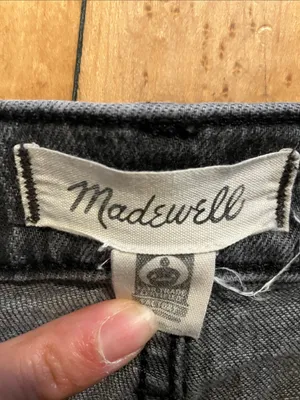 Madewell Perfect Vintage Straight Jeans in Black Size 25 thumbnail 3