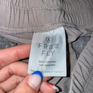 Free Fly Pull On Active Shorts Womens‎ Large Gray Good Lightweight Hiking Snag thumbnail 3