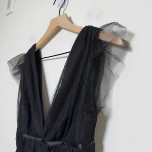 NEW Lulus Women Im All Yours Dress XS Black Tulle‎ Flutter Plunging Maxi Gown thumbnail 7