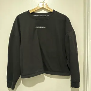 Calvin‎ Klein Black Long Sleeve Pullover Crop Sweatshirt Size XL thumbnail 1