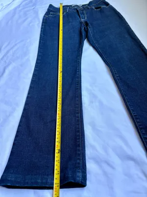 Levi’s Classic Bootcut Jeans – Size 27 Dark Wash thumbnail 7