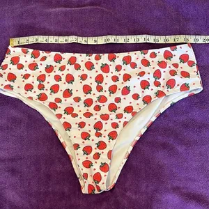 Size 4XL 3 piece strawberry print bikini top bottom coverup EUC thumbnail 10