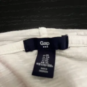 Gap Women's V-Neck Long Sleeve Lightweight Pullover Hoodie with Adjustable Sides thumbnail 3