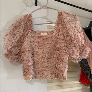 Pink top thumbnail 1
