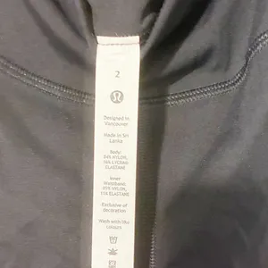 Lululemon Black Base Pace High‎ Rise Short 8” Size 2 Athletic Workout thumbnail 3