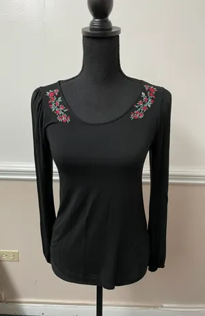 American Eagle Soft & Sexy Tee thumbnail 1
