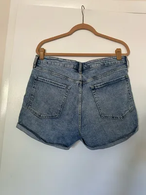 Old Navy High Rise OG Straight Cuffed Denim Jean Short Women’s 12 thumbnail 7