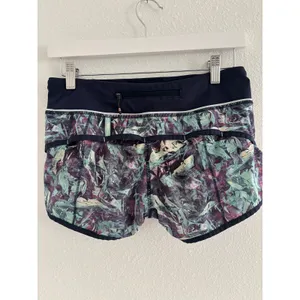 Lululemon Run Speed Shorts Womens 4 Iridescent Multi Deep Navy Athletic Gym Yoga thumbnail 3