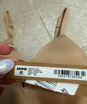 Wireless Form Lightly Lined Bra thumbnail 6